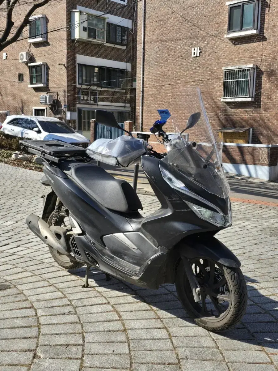 20년식 더뉴 PCX125 블랙 저렴하게 팝니다